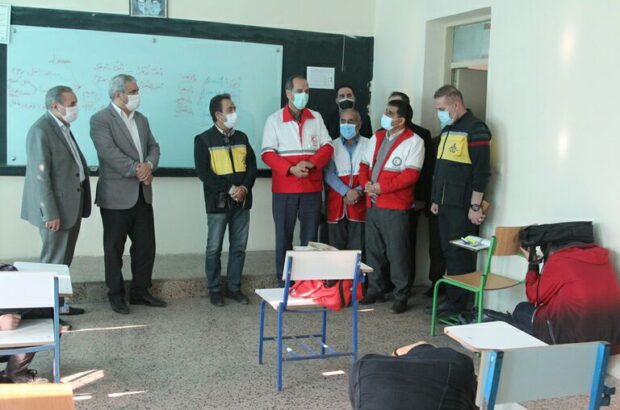 همزمان با سراسر کشور مانور زلزله و ایمنی در مدارس اردبیل برگزار شد