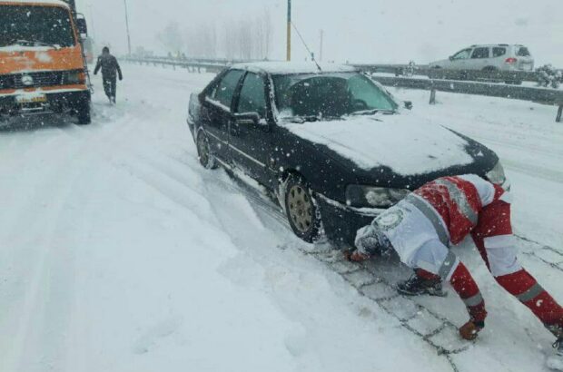 امدادرسانی به ۸۳۱۲ نفر حادثه دیده در برف و کولاک اخیر/ اسکان اضطراری ۷۰۵ نفر